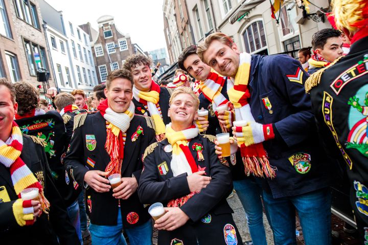 Hoe wordt carnaval bepaald?