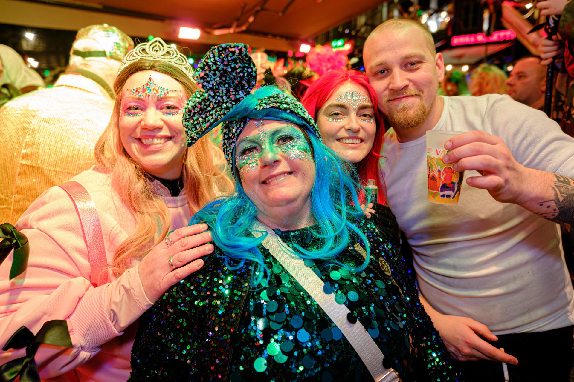 Vastelaovend vierders met schmink