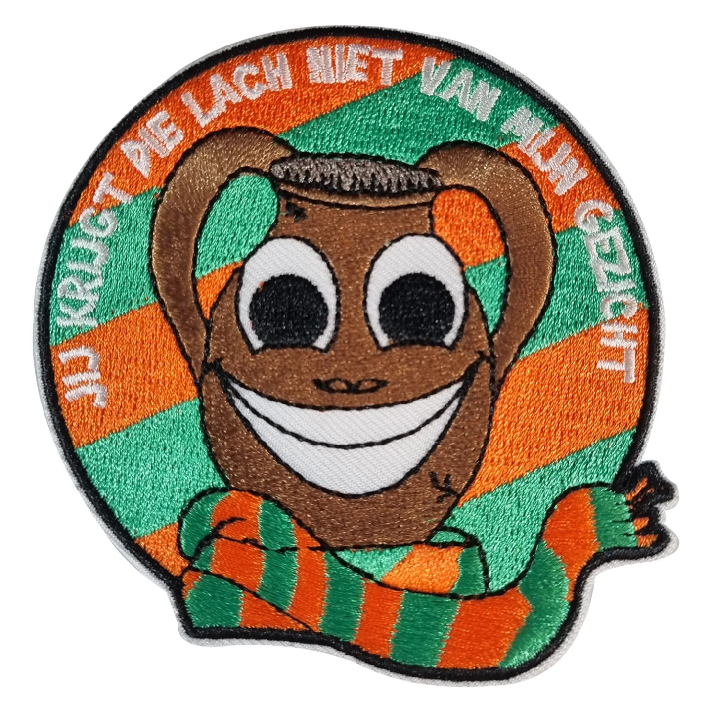 Kruikenstad embleem lach niet van mijn gezicht.