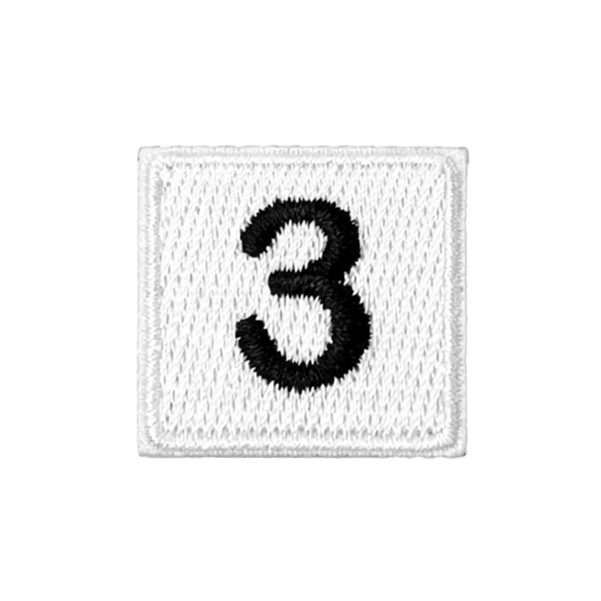 Kielegat embleem Scrabble stijl cijfer 3